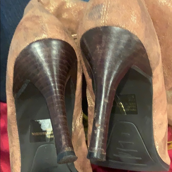 Boots - Picture 4 of 6